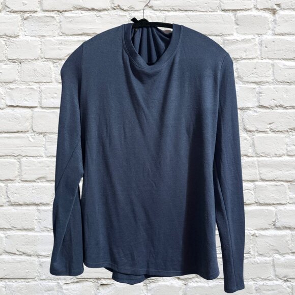 Size Large Banana Republic knit shirt - Picture 1 of 2